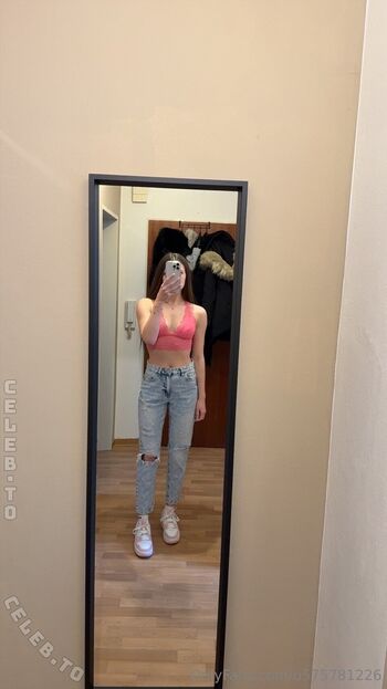 Nina_ho
