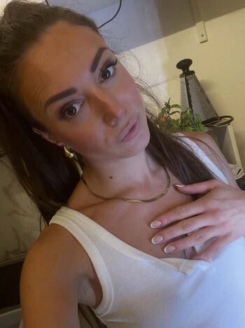 Full leaked Ninamissfit model page private onlyfans photo