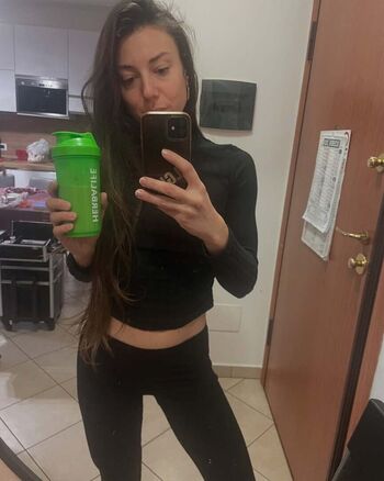 Full leaked Ninamissfit model page private onlyfans photo