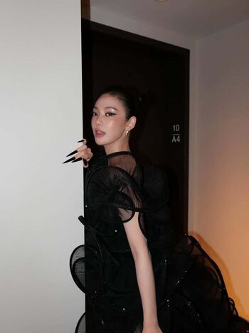 Full leaked Ningning aespa page private onlyfans photo