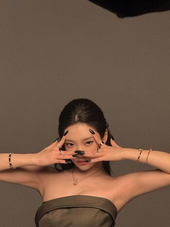 Full leaked Ningning aespa page private onlyfans photo