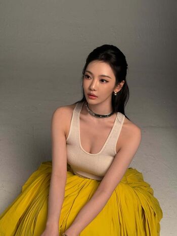 Full leaked Ningning aespa page private onlyfans photo