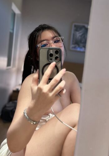 Full leaked Niparat konyai page private onlyfans photo