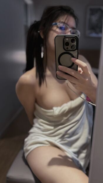 Full leaked Niparat konyai private onlyfans photo