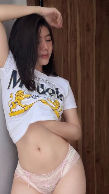 Full leaked Niparat konyai private onlyfans photo