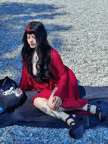 Full leaked Niviferum private onlyfans photo