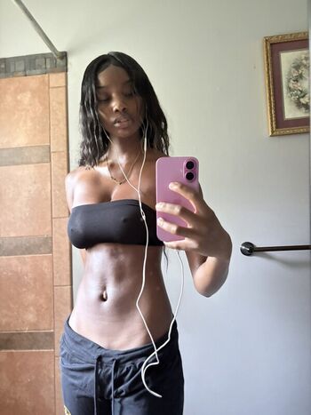 Full leaked No tattoos private onlyfans photo