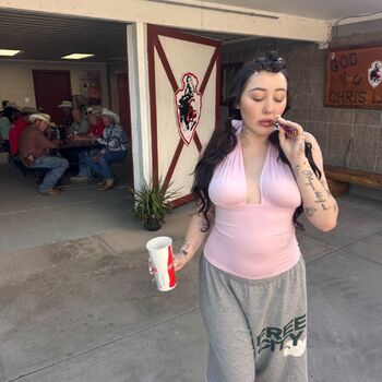 Full leaked Noah cyrus private onlyfans photo