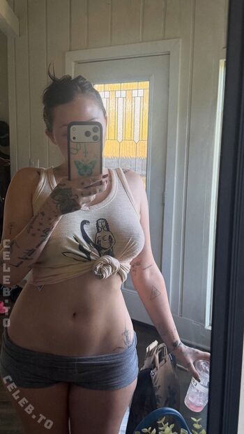 Full leaked Noah cyrus page private onlyfans photo