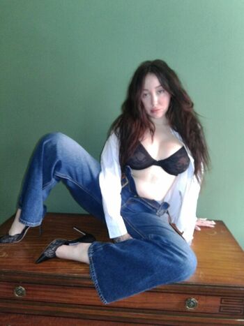 Full leaked Noah cyrus page private onlyfans photo