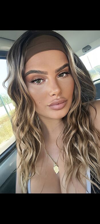 Full leaked Noemiesbtt page private onlyfans photo