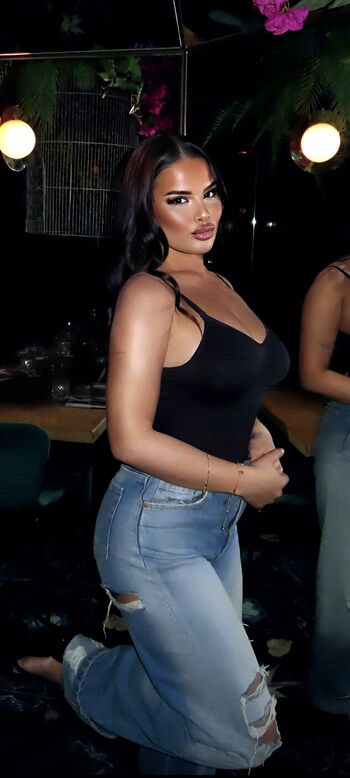Full leaked Noemiesbtt private onlyfans photo
