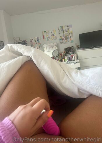 Full leaked Notanotherwhitegirl private onlyfans photo