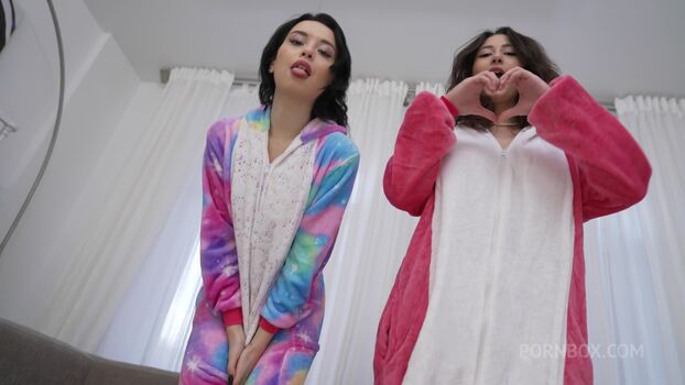 Full leaked Ksajuicy/ private onlyfans photo