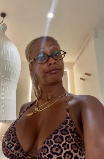 Full leaked Nura habib omer private onlyfans photo