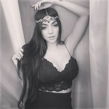 Full leaked Nyvi estephan page private onlyfans photo