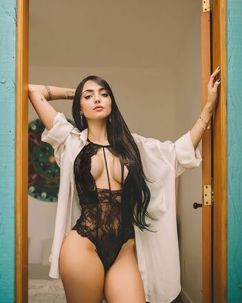 Full leaked Nyvi estephan page private onlyfans photo