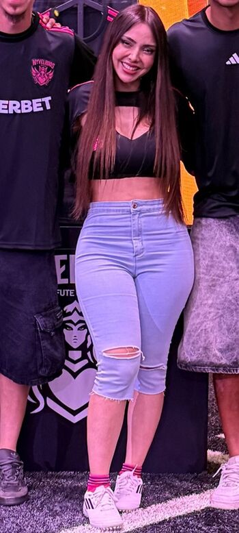 Nyvi Estephan