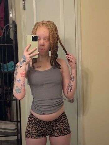 Full leaked Officialshayydee private onlyfans photo