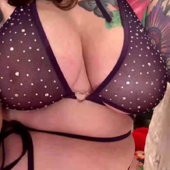 Full leaked Oftenelle private onlyfans photo