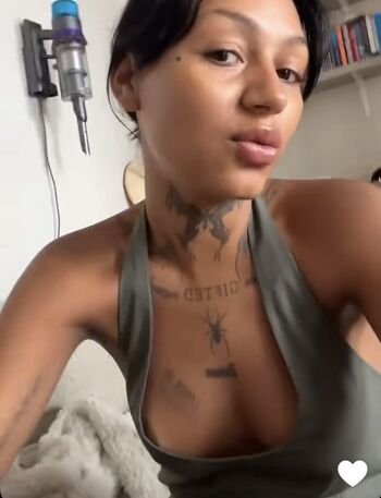 Full leaked Nude in public/ private onlyfans photo