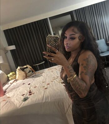 Full leaked Ogleahswanky private onlyfans photo