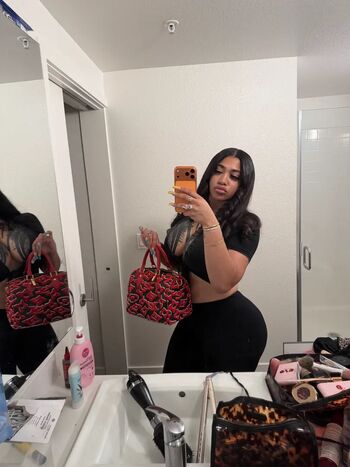 Full leaked Ohhthistiana private onlyfans photo