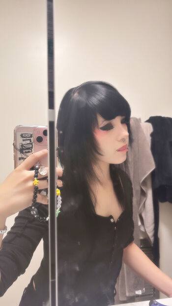 Full leaked Okneesuh page private onlyfans photo