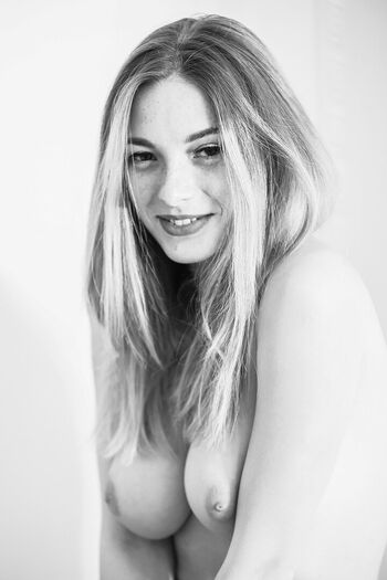 Full leaked Olga kobzar page private onlyfans photo