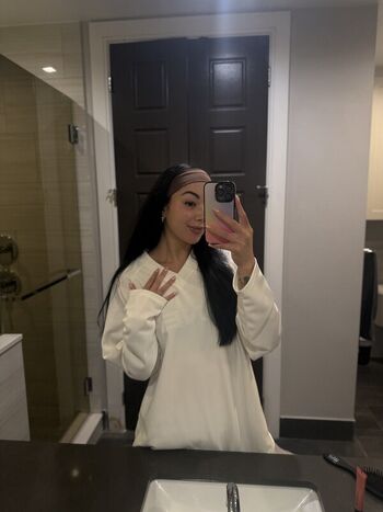 Oliive Livy_J