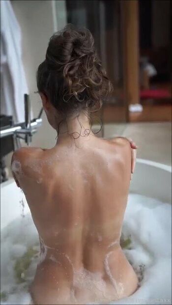 Full leaked Olivacasta page private onlyfans photo