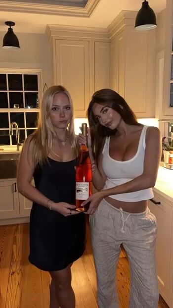 Full leaked Oliveeee private onlyfans photo