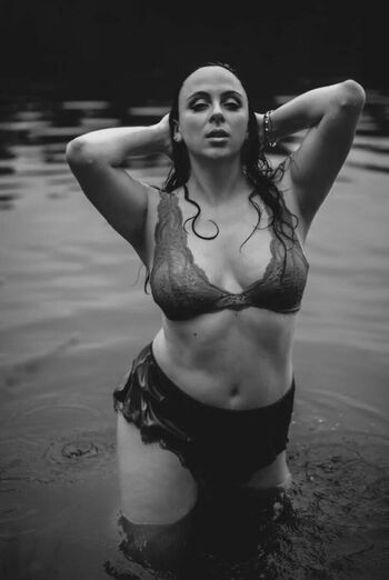 Full leaked Olivia valli private onlyfans photo