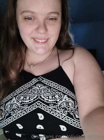 Full leaked Oliviabluntfree private onlyfans photo