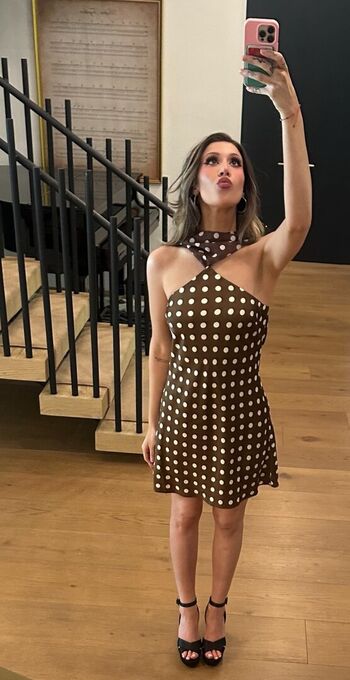 Full leaked Olivialopes private onlyfans photo