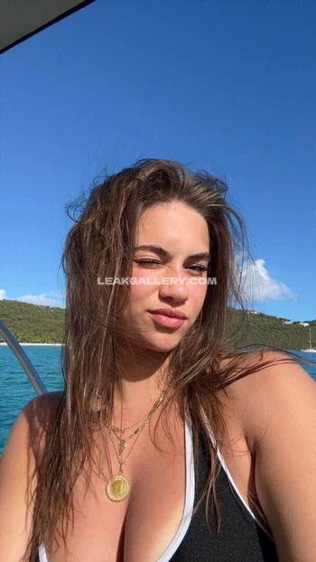 Full leaked Olivvyuhh private onlyfans photo