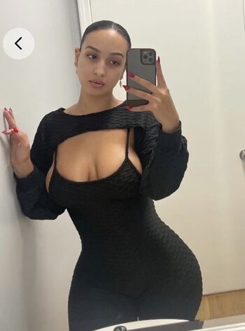 Full leaked Omaima benamre private onlyfans photo