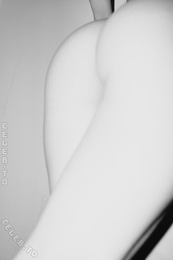 Full leaked Omletik private onlyfans photo