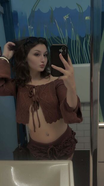 Full leaked Oof its ari private onlyfans photo