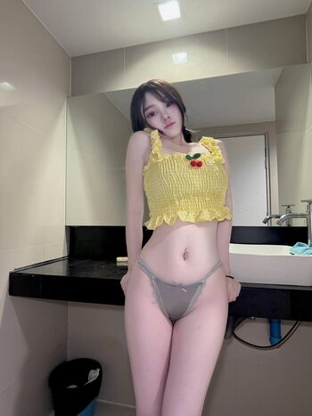 Full leaked Oorawan maiman page private onlyfans photo