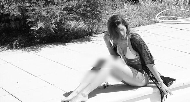 Full leaked Oscarine  page private onlyfans photo