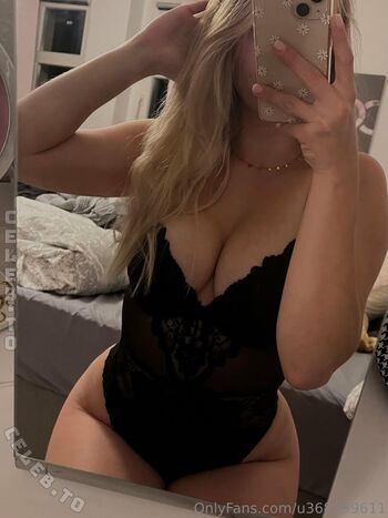 Full leaked Ossi desi private onlyfans photo