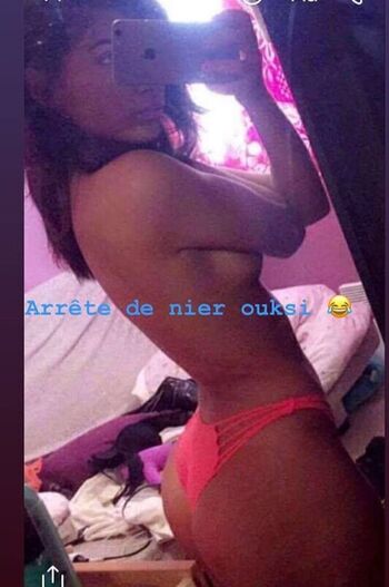 Full leaked Ouksi private onlyfans photo