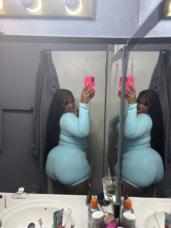 Full leaked Overlybaddd private onlyfans photo