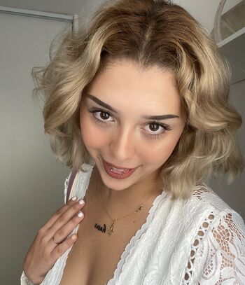 Full leaked Oyarien mym private onlyfans photo
