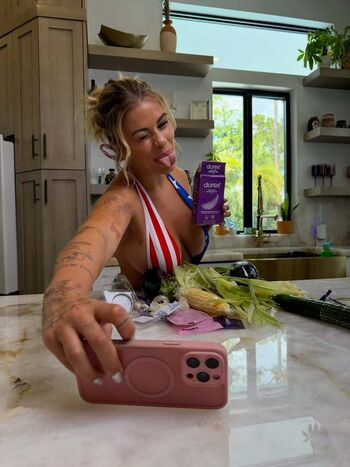 Paige Vanzant