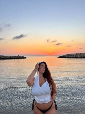 Full leaked Paillette private onlyfans photo