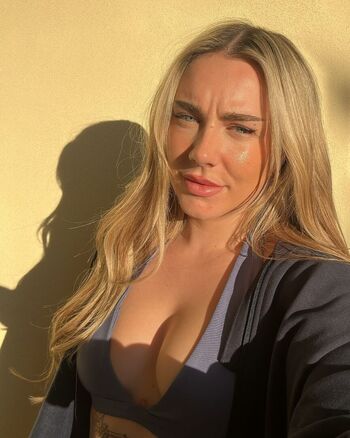 Full leaked Paladinamber private onlyfans photo
