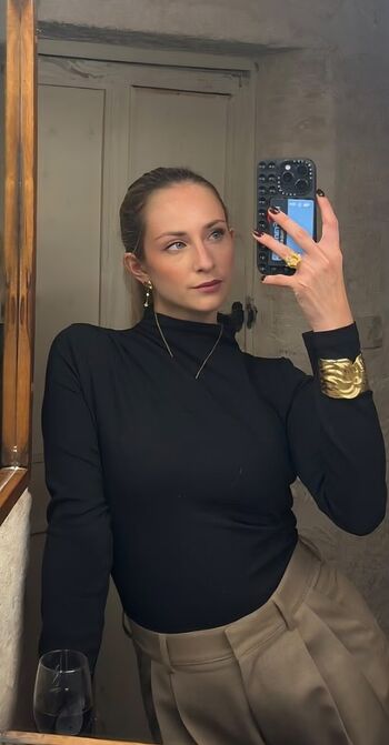Full leaked Palmyre private onlyfans photo