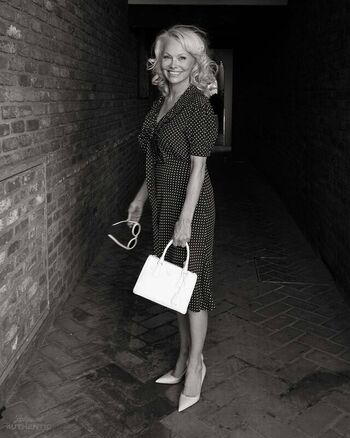 Full leaked Pamela anderson private onlyfans photo